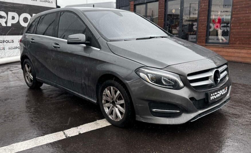 Mercedes-Benz B180