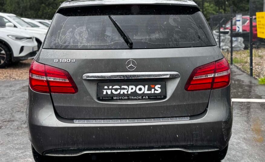Mercedes-Benz B180