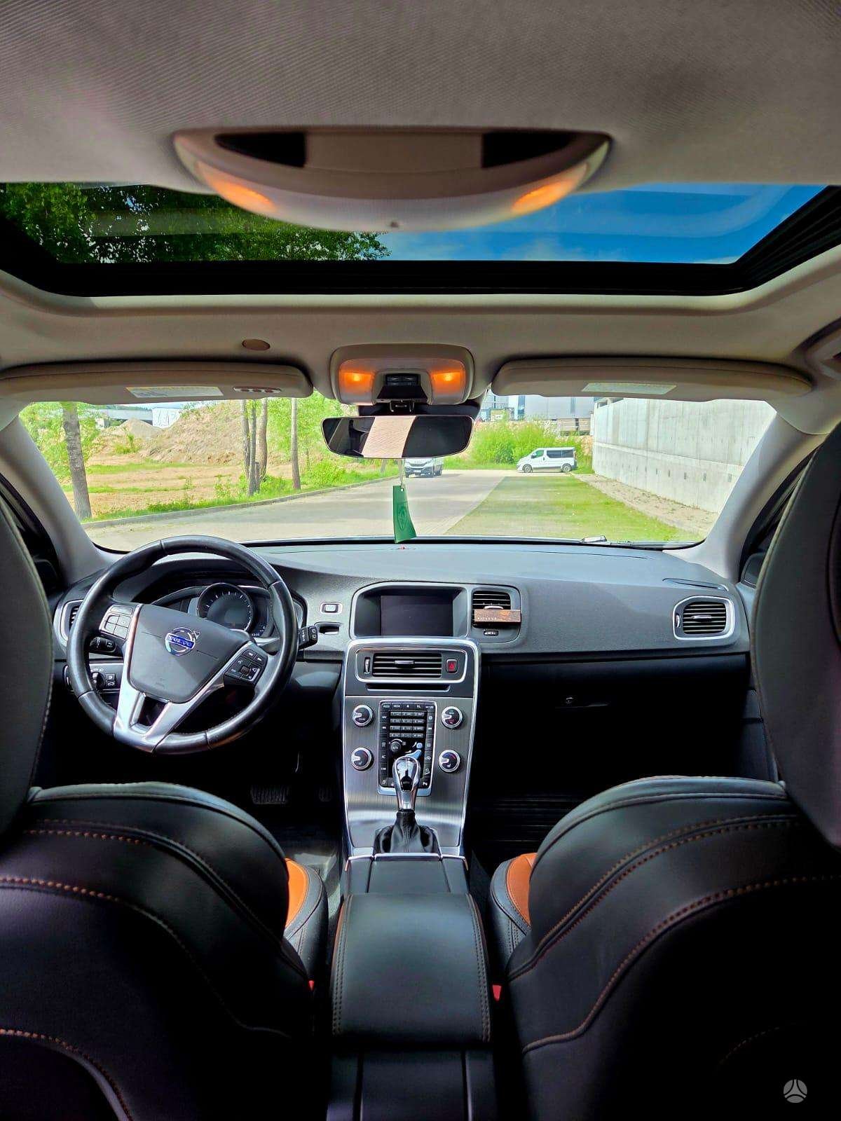 Volvo V60 Cross Country