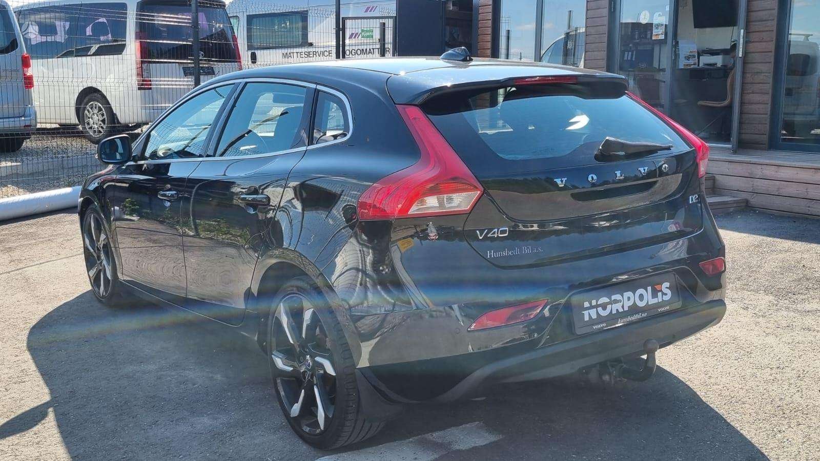 Volvo V40