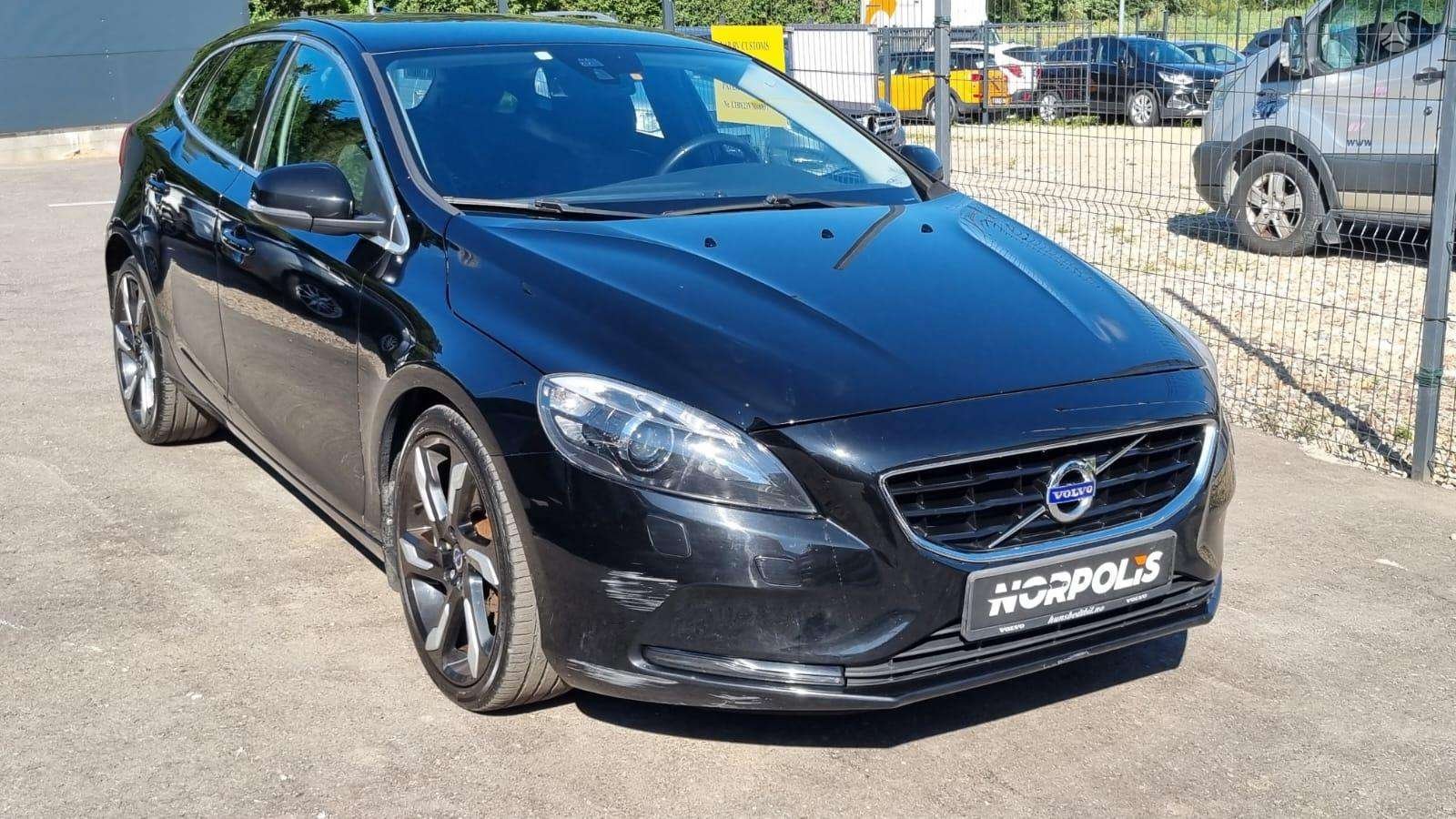Volvo V40