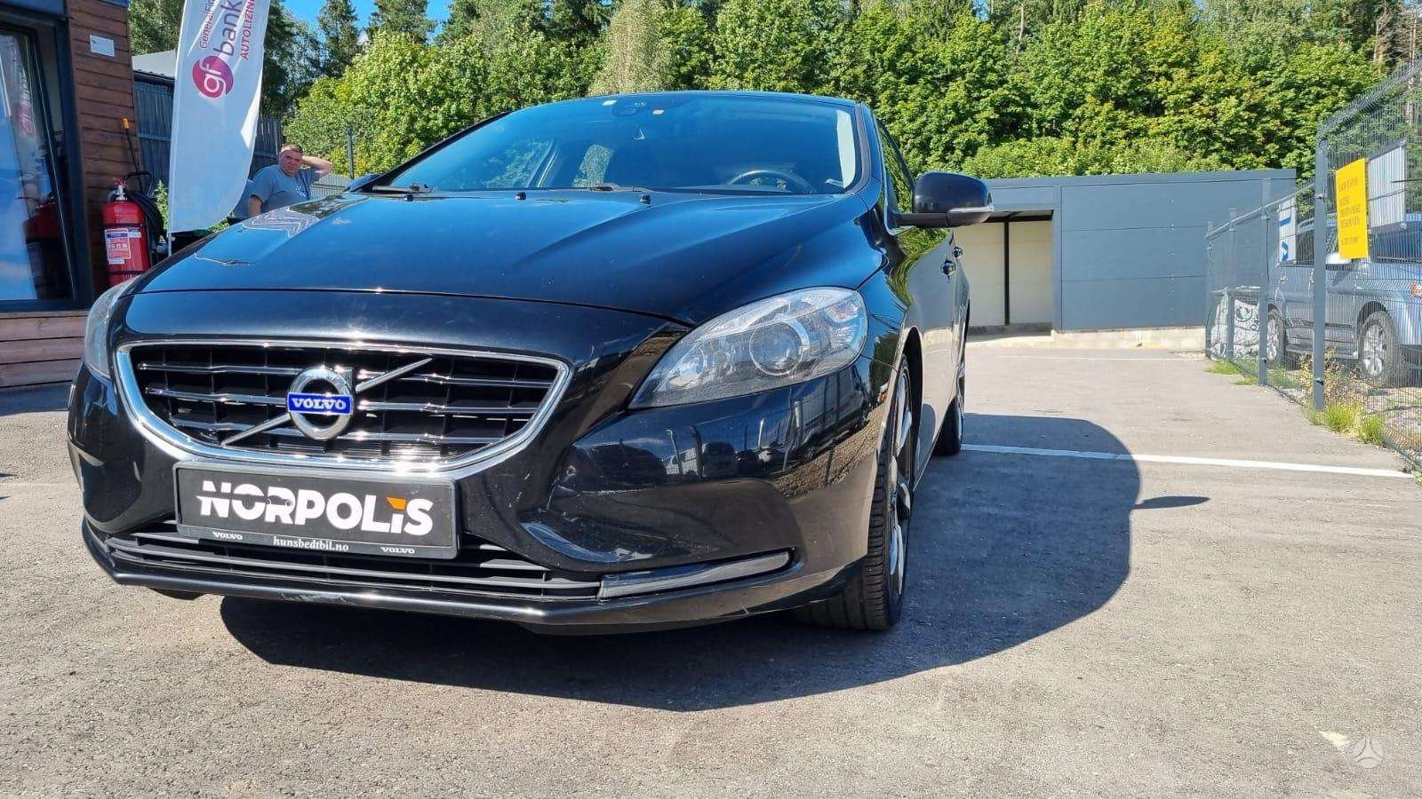 Volvo V40