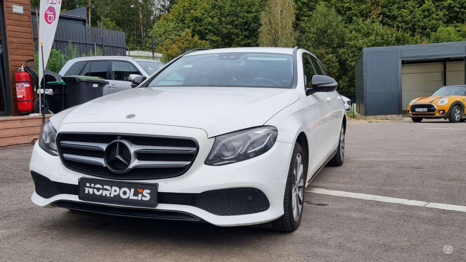 Mercedes-Benz E220