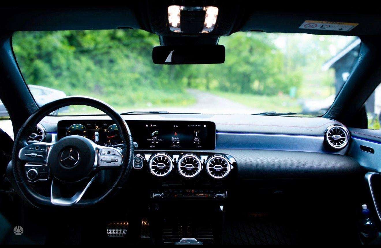 Mercedes-Benz CLA200