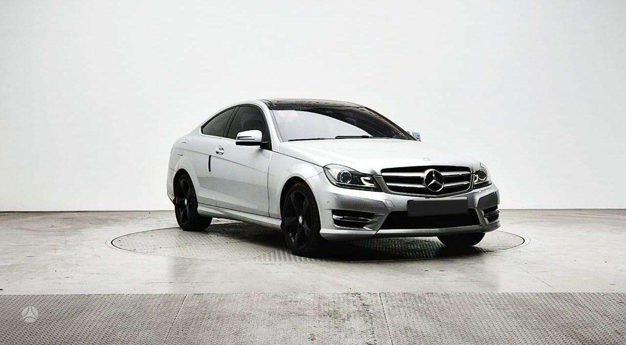 Mercedes-Benz C220