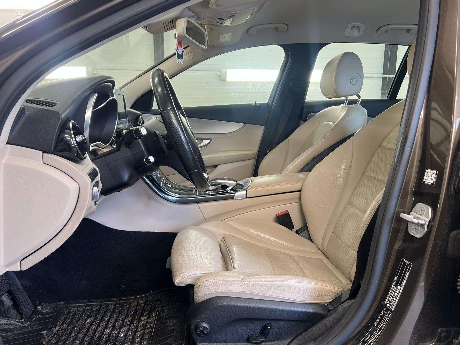 Mercedes-Benz C250