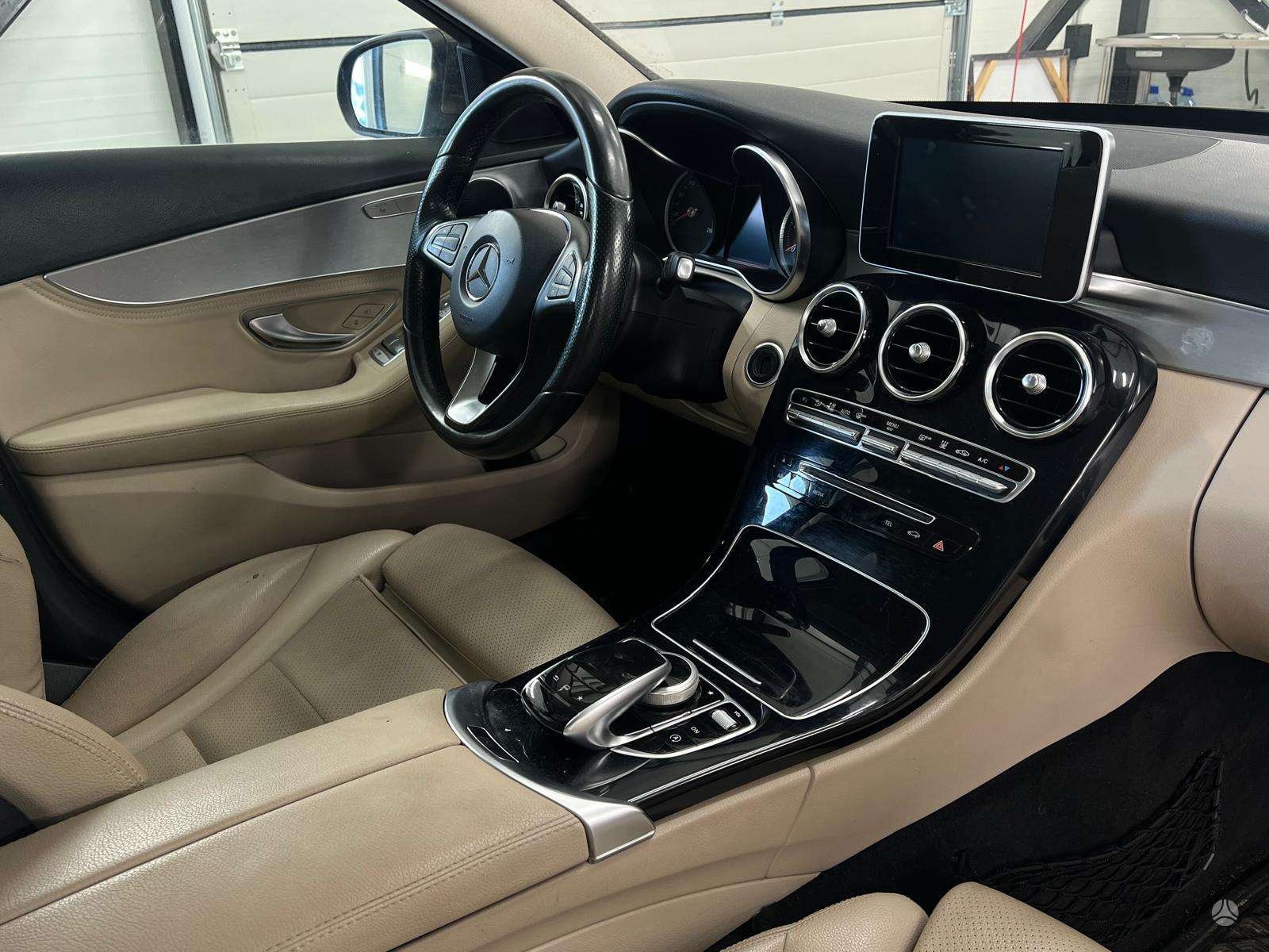 Mercedes-Benz C250