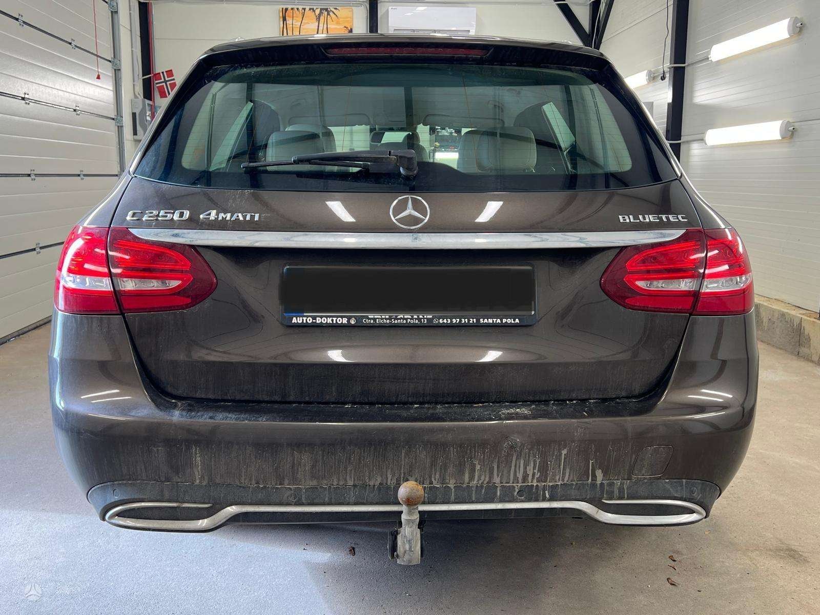 Mercedes-Benz C250