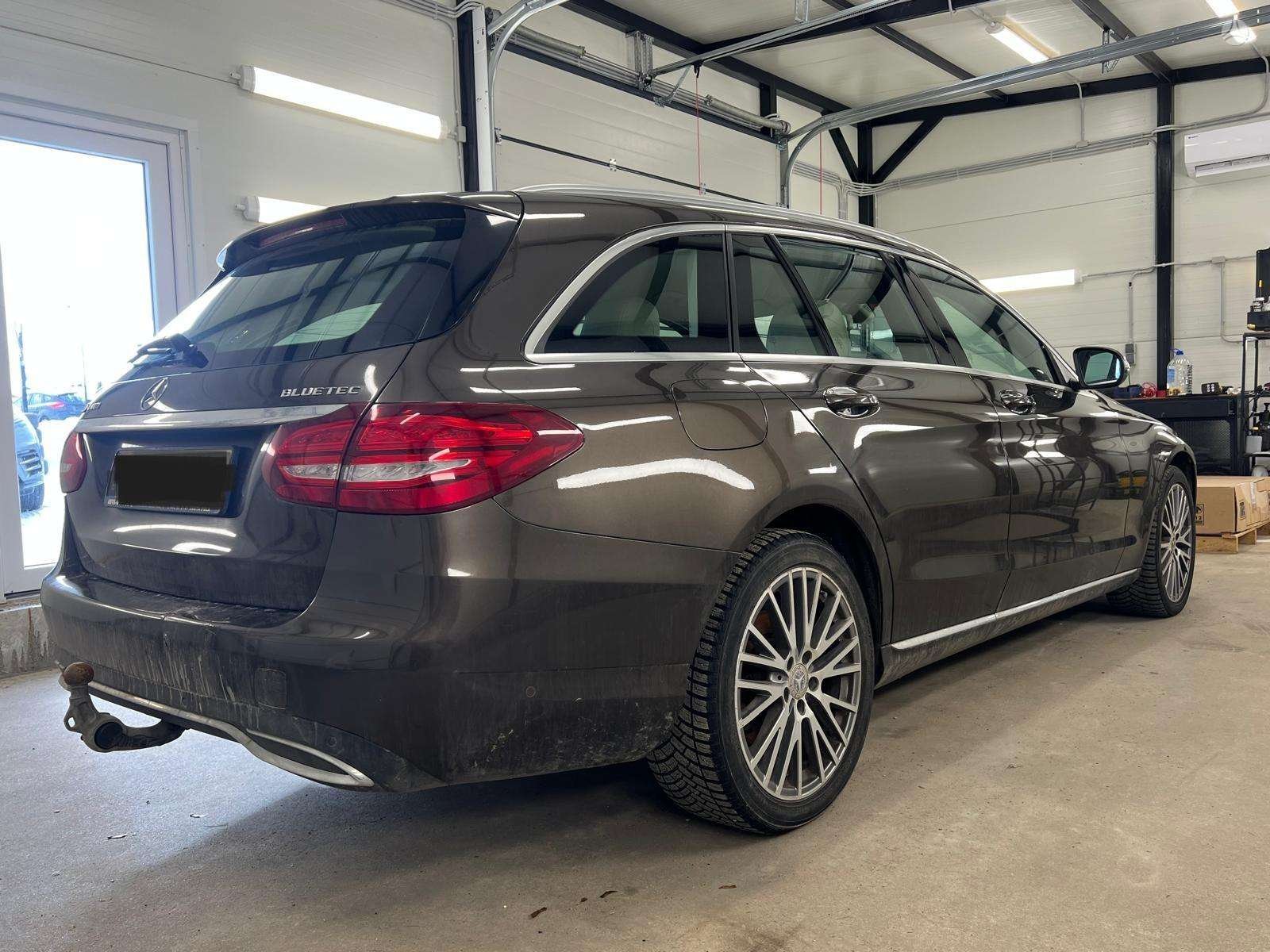 Mercedes-Benz C250