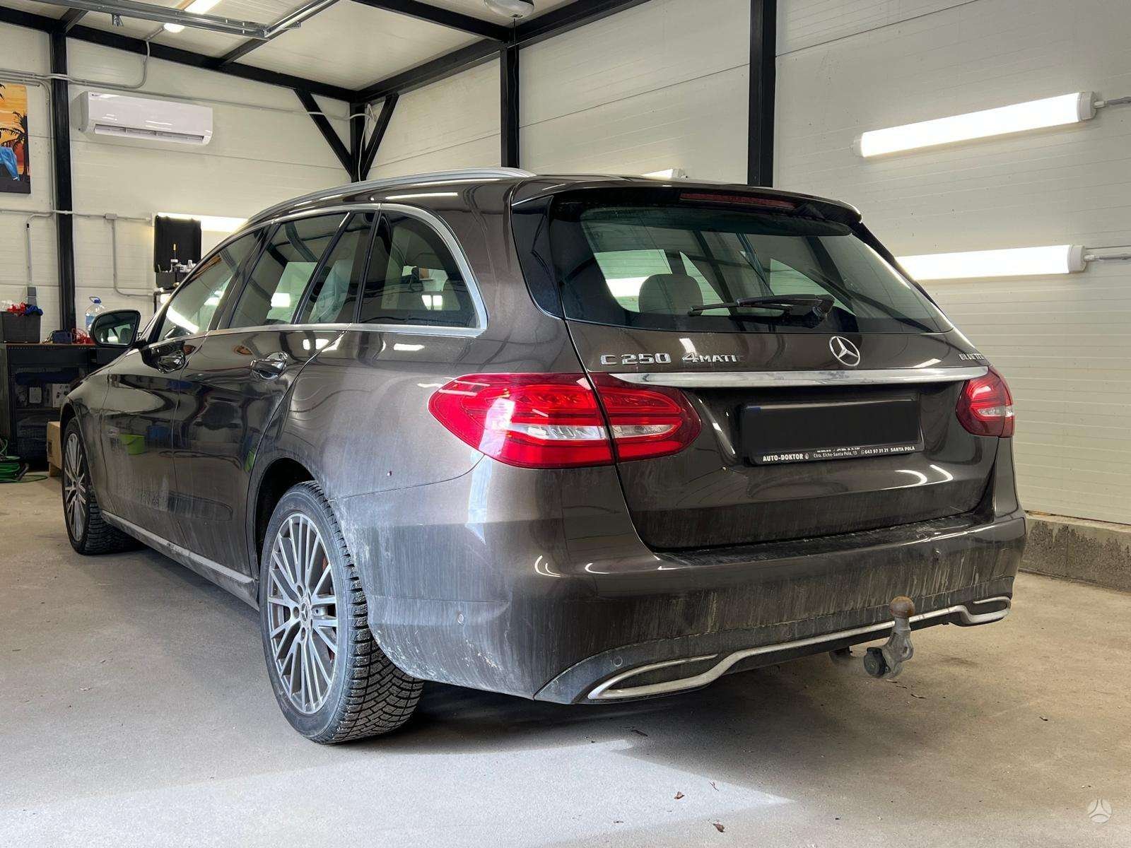 Mercedes-Benz C250