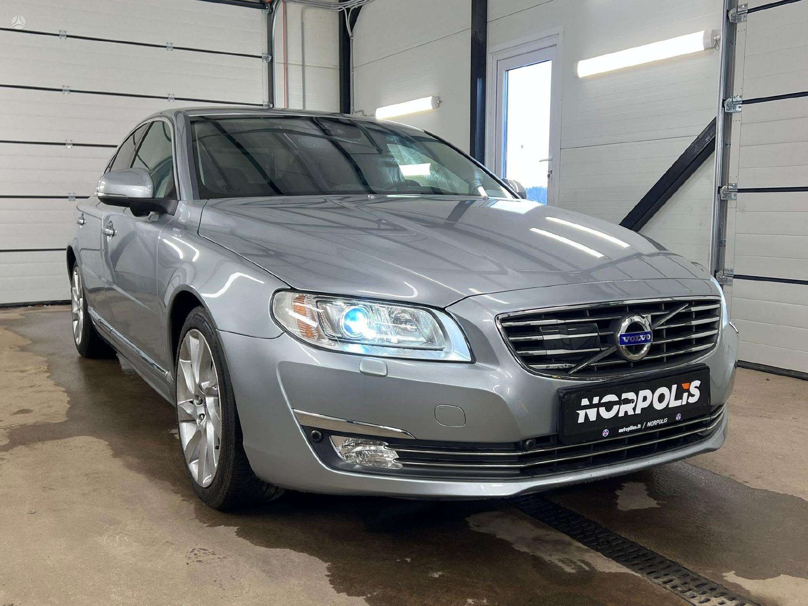 Volvo S80