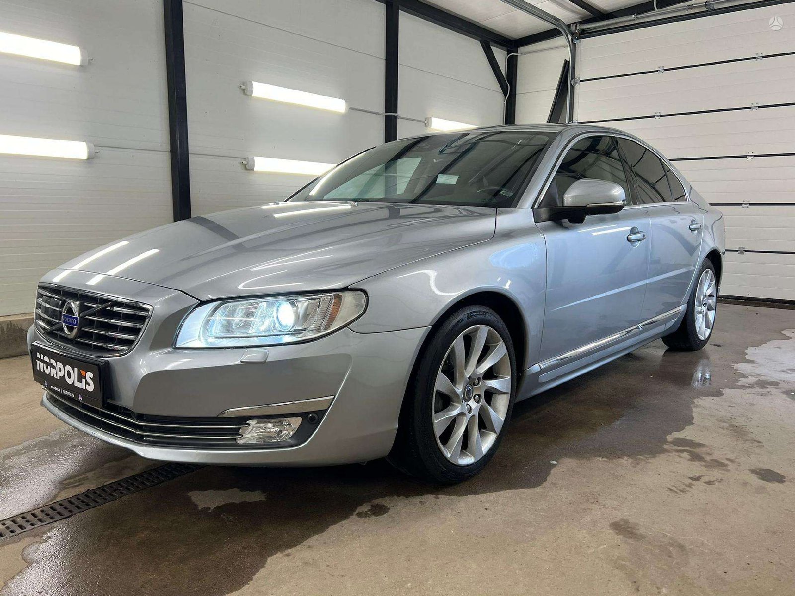 Volvo S80