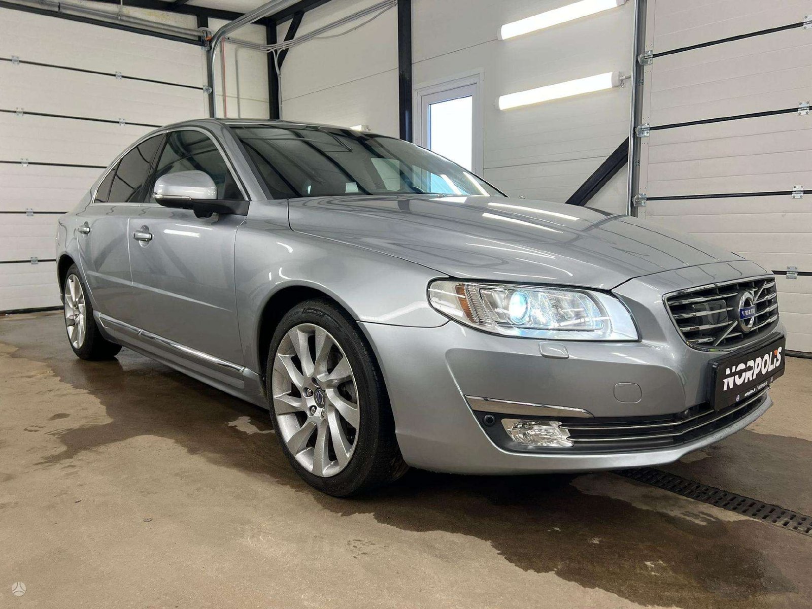 Volvo S80