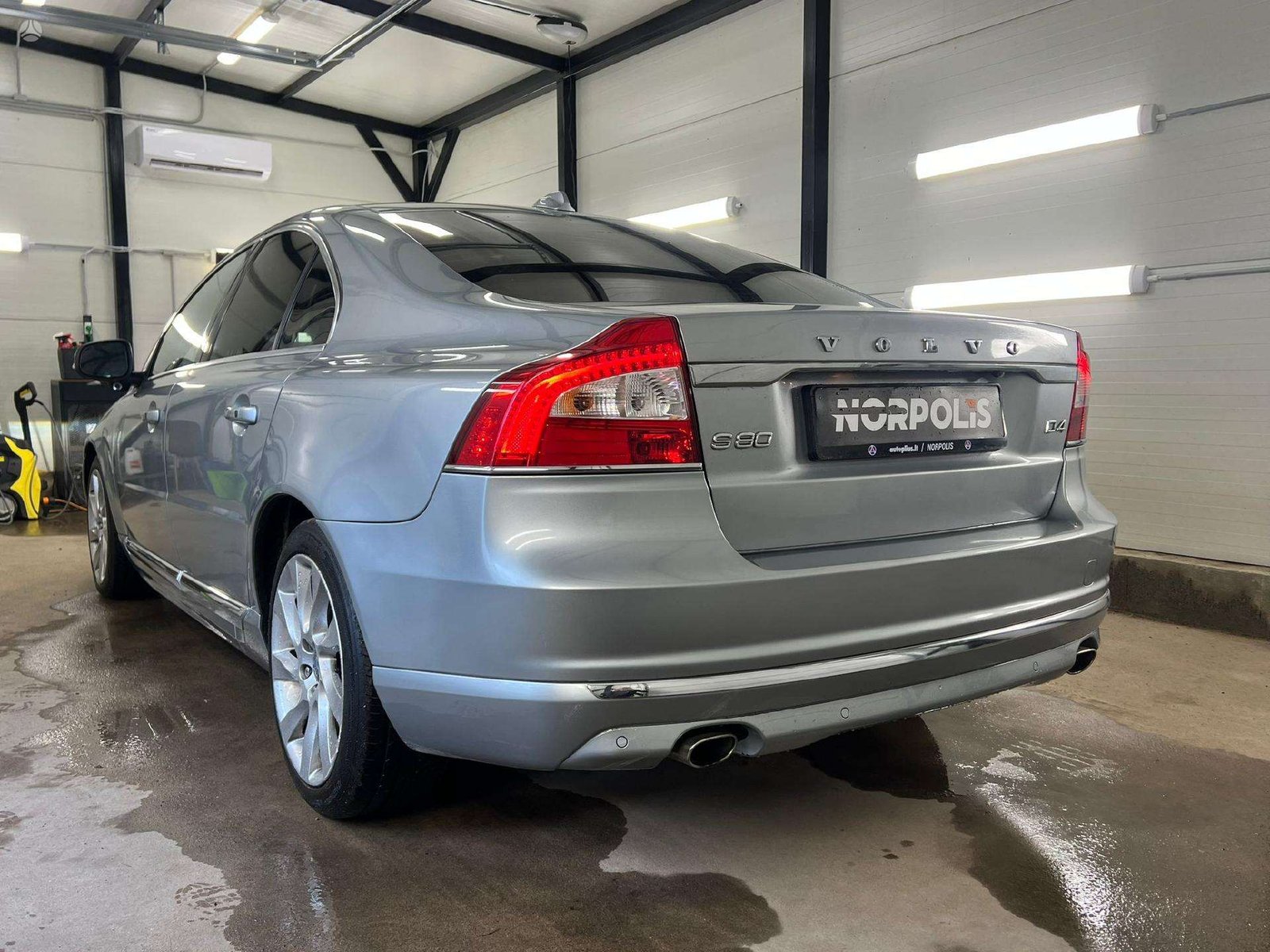 Volvo S80